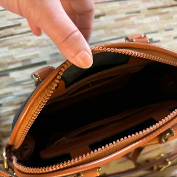 Dooney & Bourke Vintage Norfolk Satchel - Picture 6 of 6